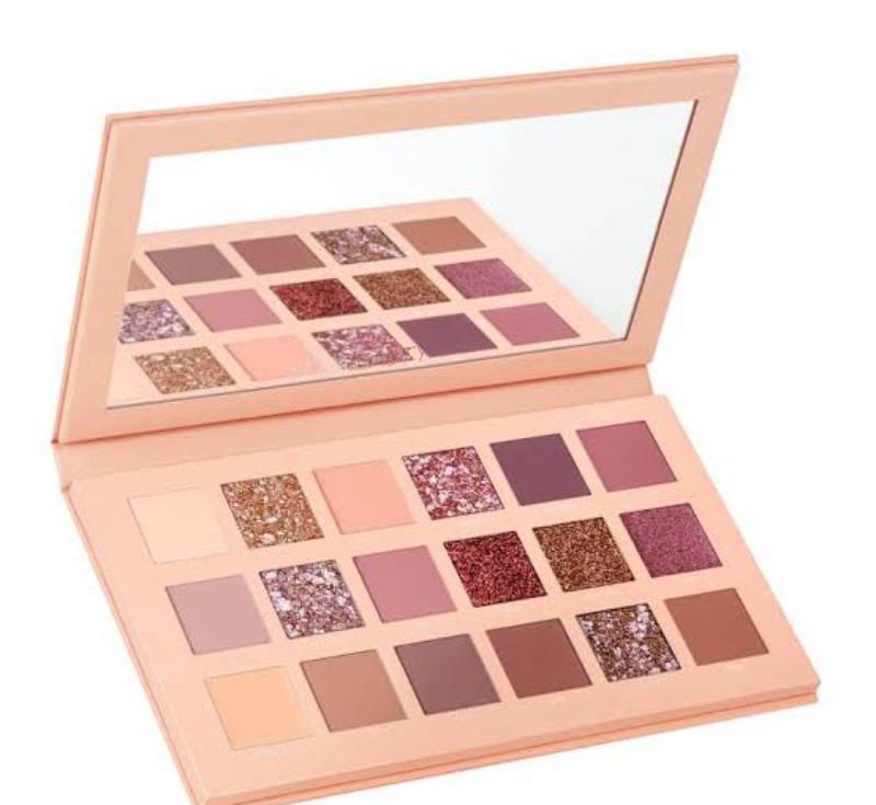 18 colour eyes shadow plate